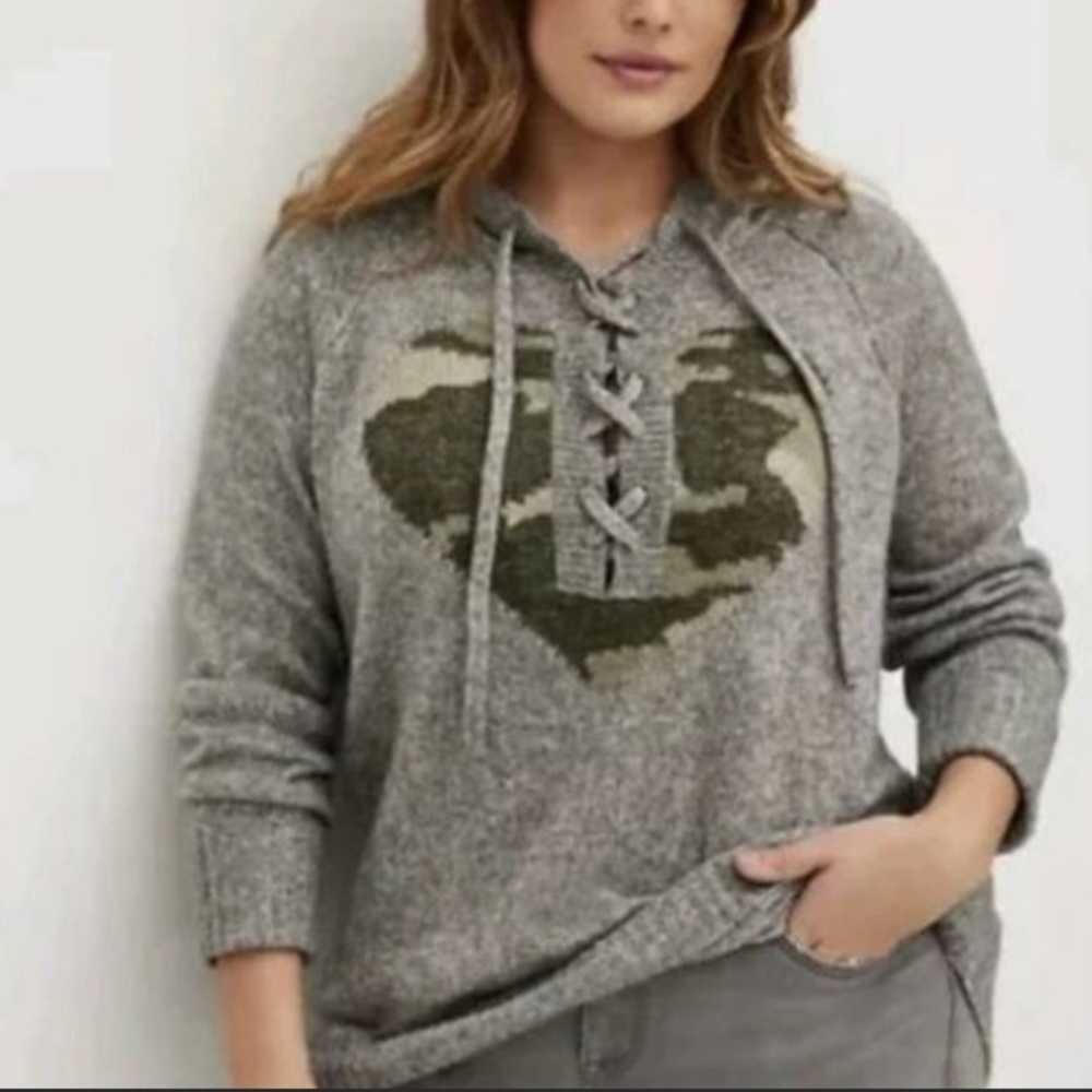 TORRID Chunky Hooded Camo Heart Sweater Sz 1X